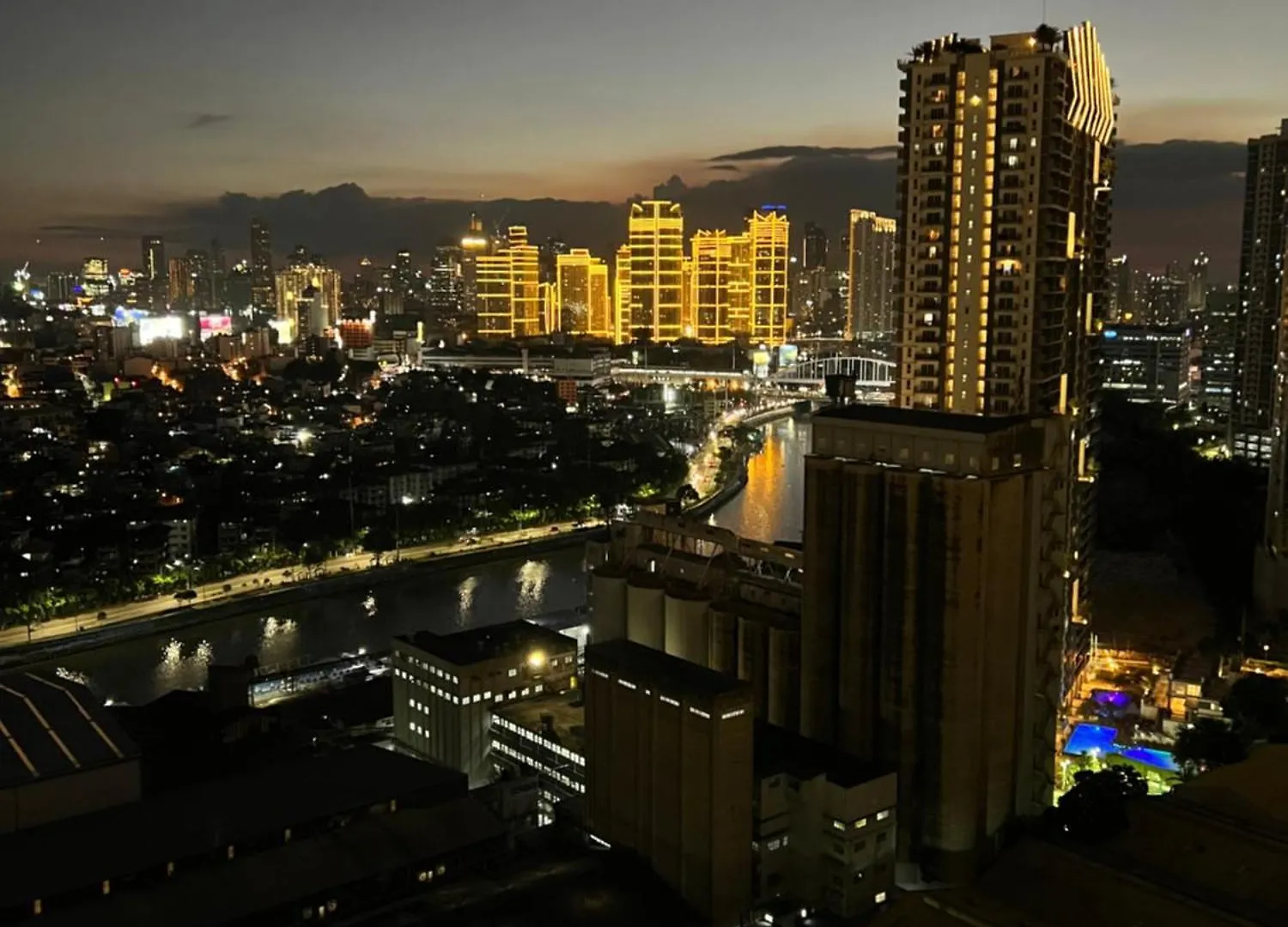 Near Bgc Makati Ortigas 1Br Wi-Fi Netflix Balcony Apartment Manila